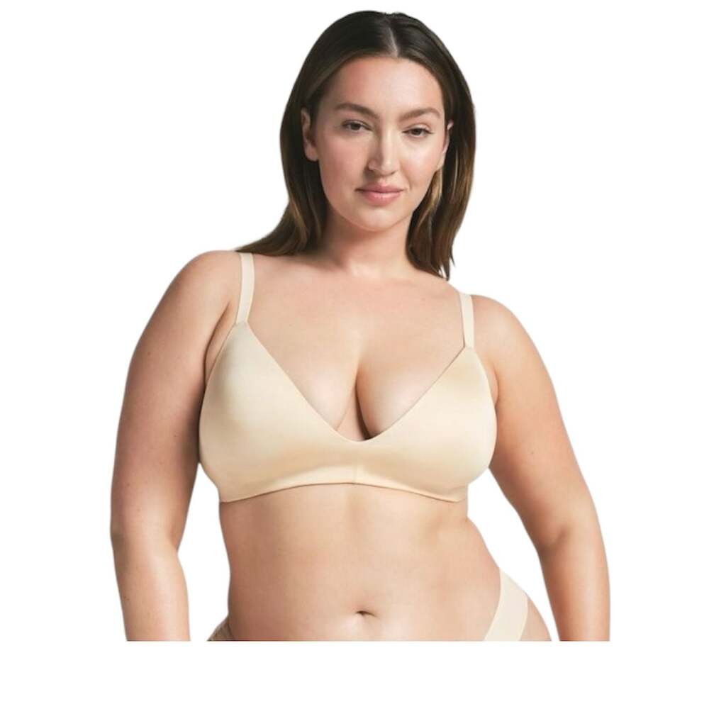 SKIMS Wireless Form T-Shirt Bra Sand Size 34C